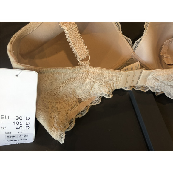 NWT Naturana Beige Floral-Lace Scalloped-Edge Wireless Full-Coverage Bra - Picture 7 of 8